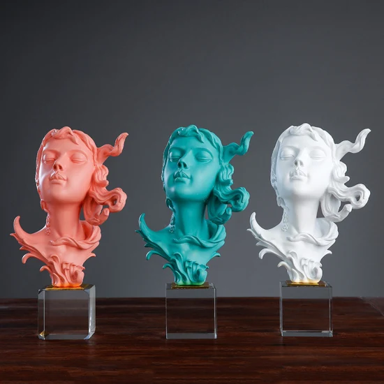 Escultura Lady Buste com cabelo voador em base de cristal