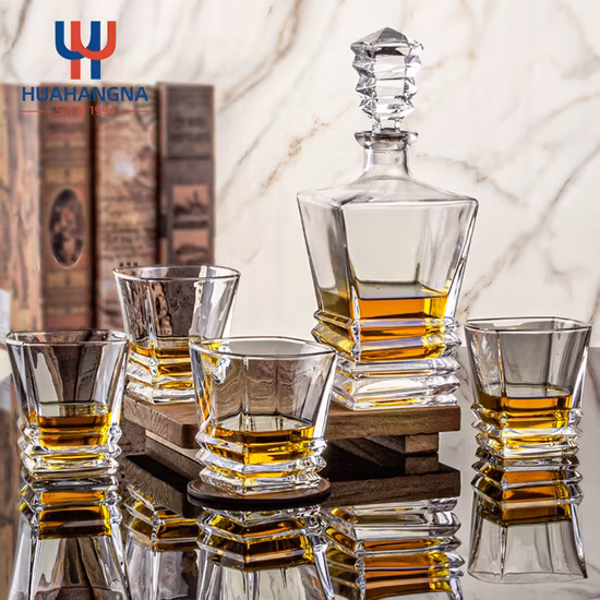 Huahangna Atacado Amostra Grátis 800ml Decantador de Uísque de Cristal e Conjunto de Vidro em Caixa de Presente para Promoção de Aniversário de Aniversário de Casamento de Vinho de Rum